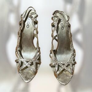 ALDO Women's Gold Heels
Size 37